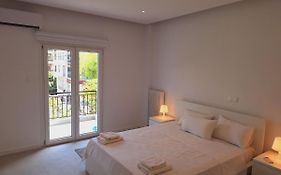 Comfy Apartment In Nea Smirni